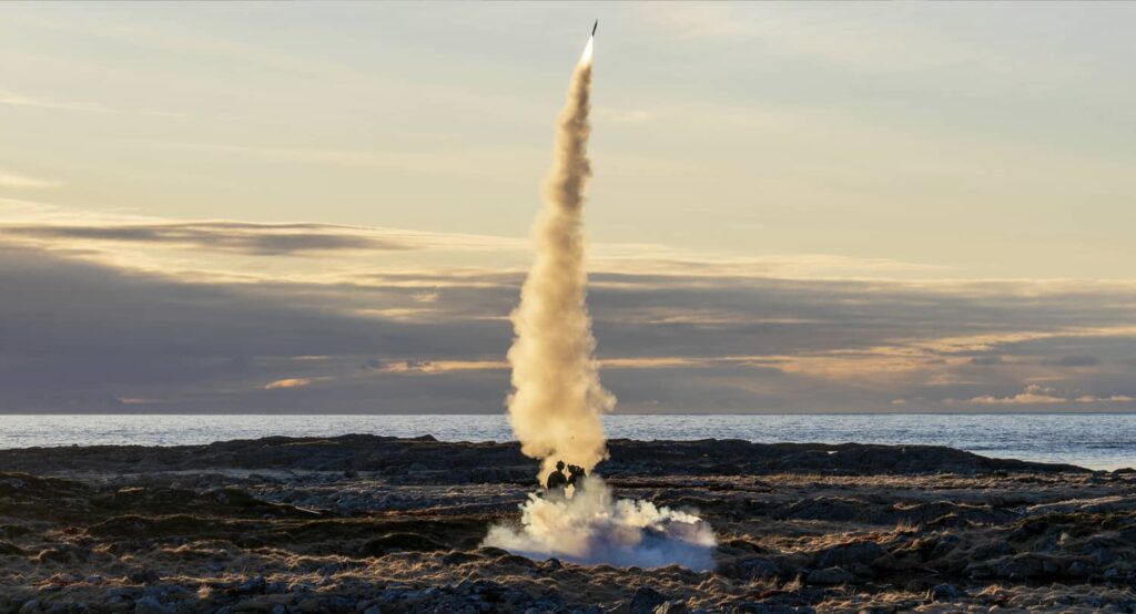 US Marines fire missile during Formidable Shield exercise in Norway, May 2025. Photo credit: ZUMA Press Wire via Reuters Connect.